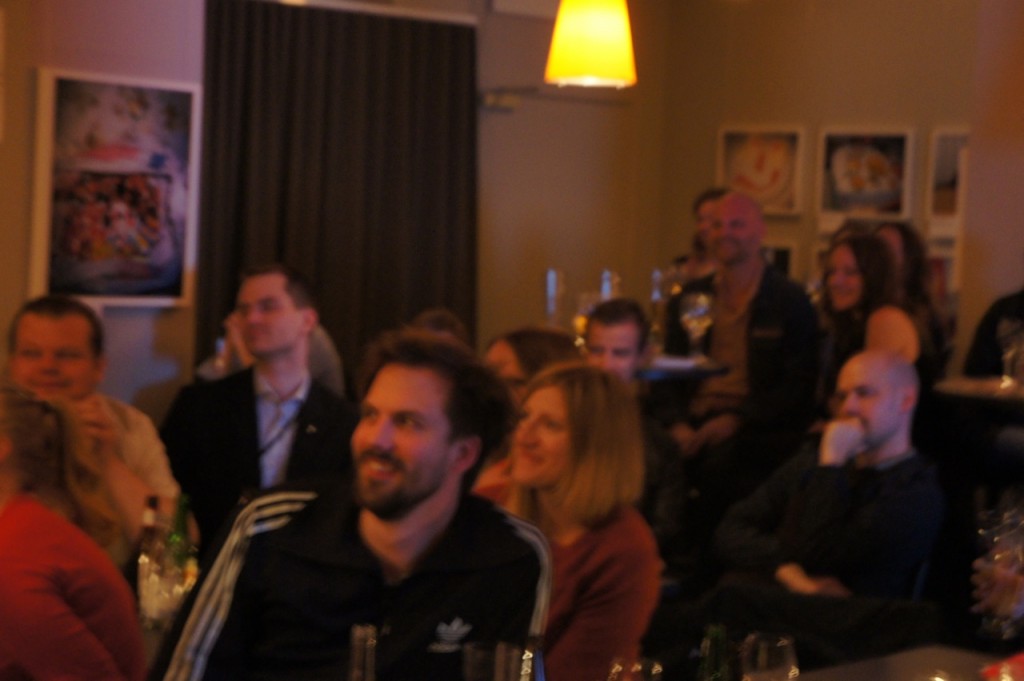 En mycket glad publik